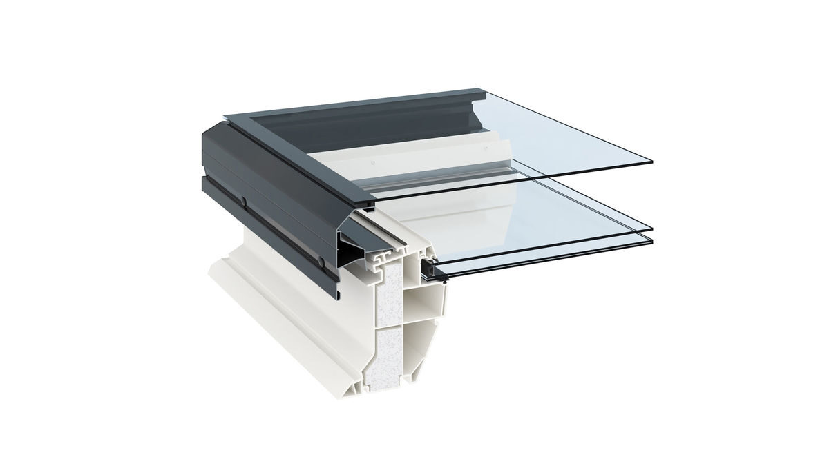 Neues Flachdach-Fenster mit Glas-Oberelement komplettiert VELUX Sortiment
